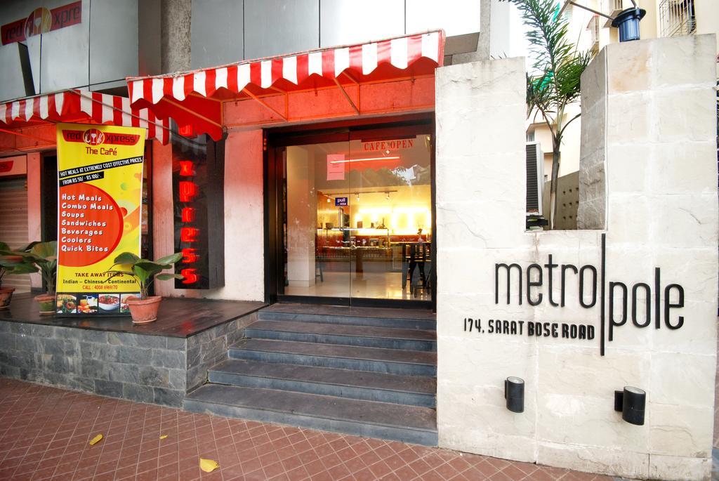 Hotel Metropole Калькутта Экстерьер фото