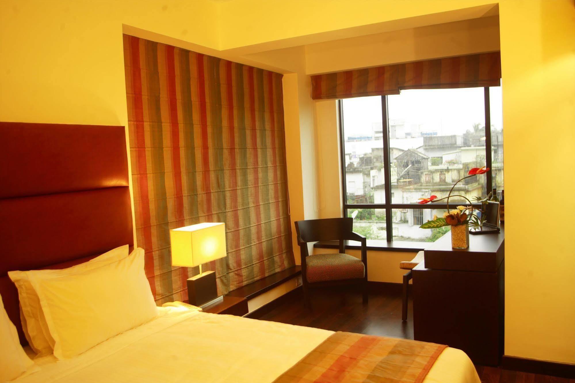 Hotel Metropole Калькутта Экстерьер фото